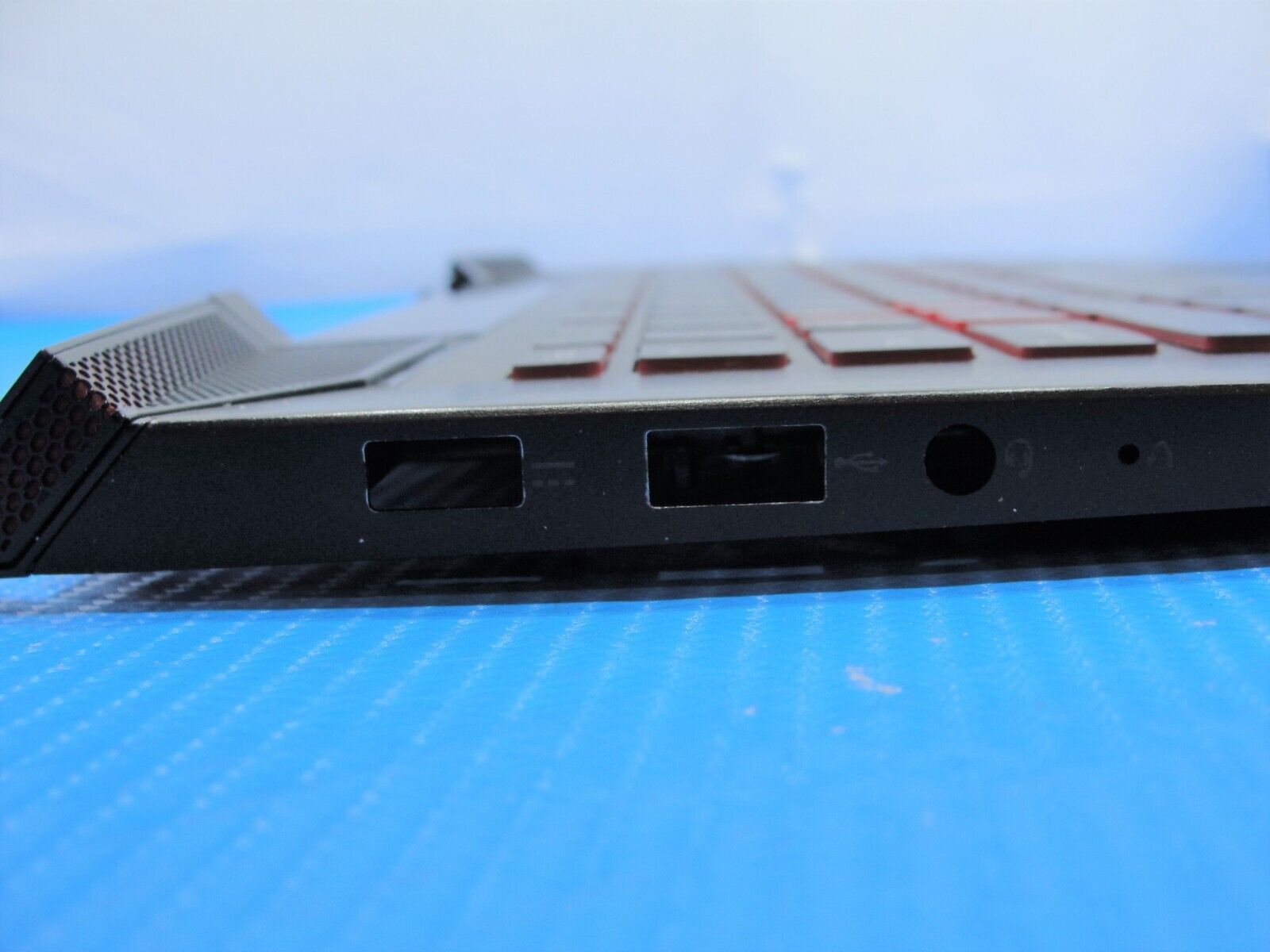 Lenovo IdeaPad Y700-14ISK 14