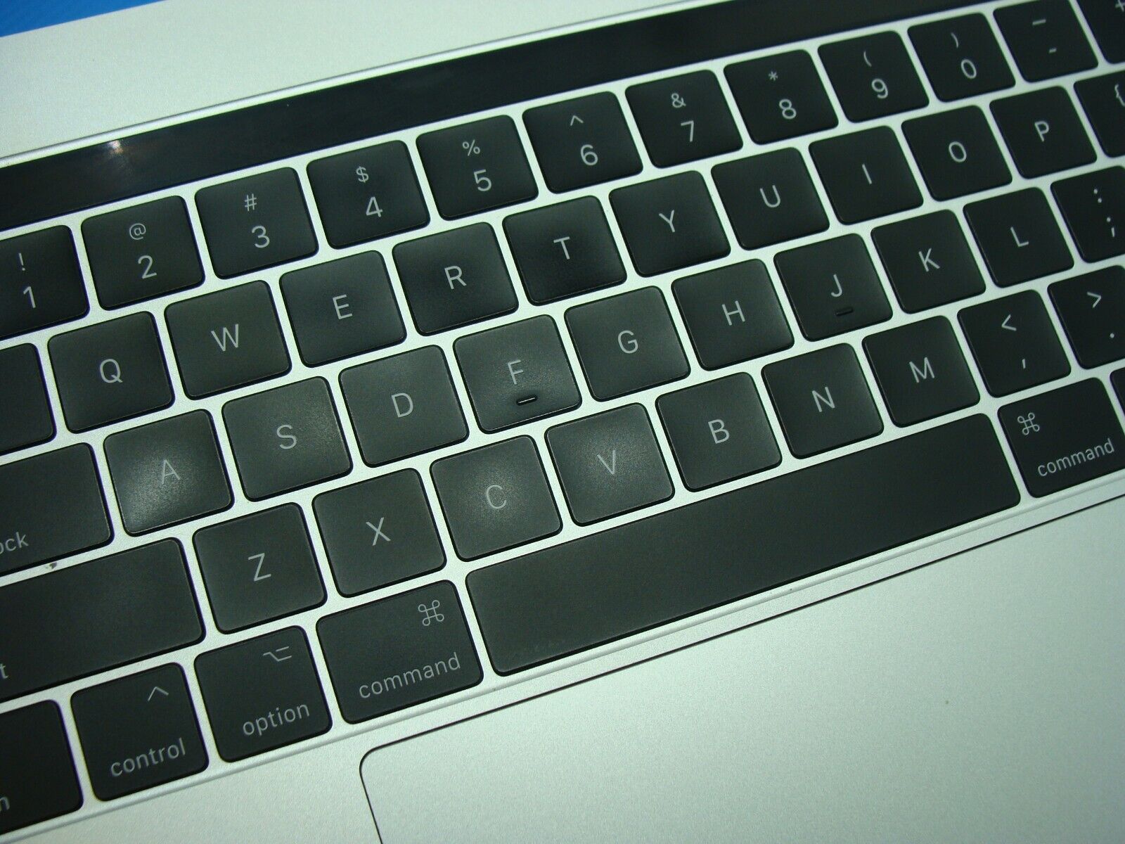 MacBook Pro A1707 15 Mid 2017 MPTU2LL/A Top Case w/Keyboard Silver 661-07955