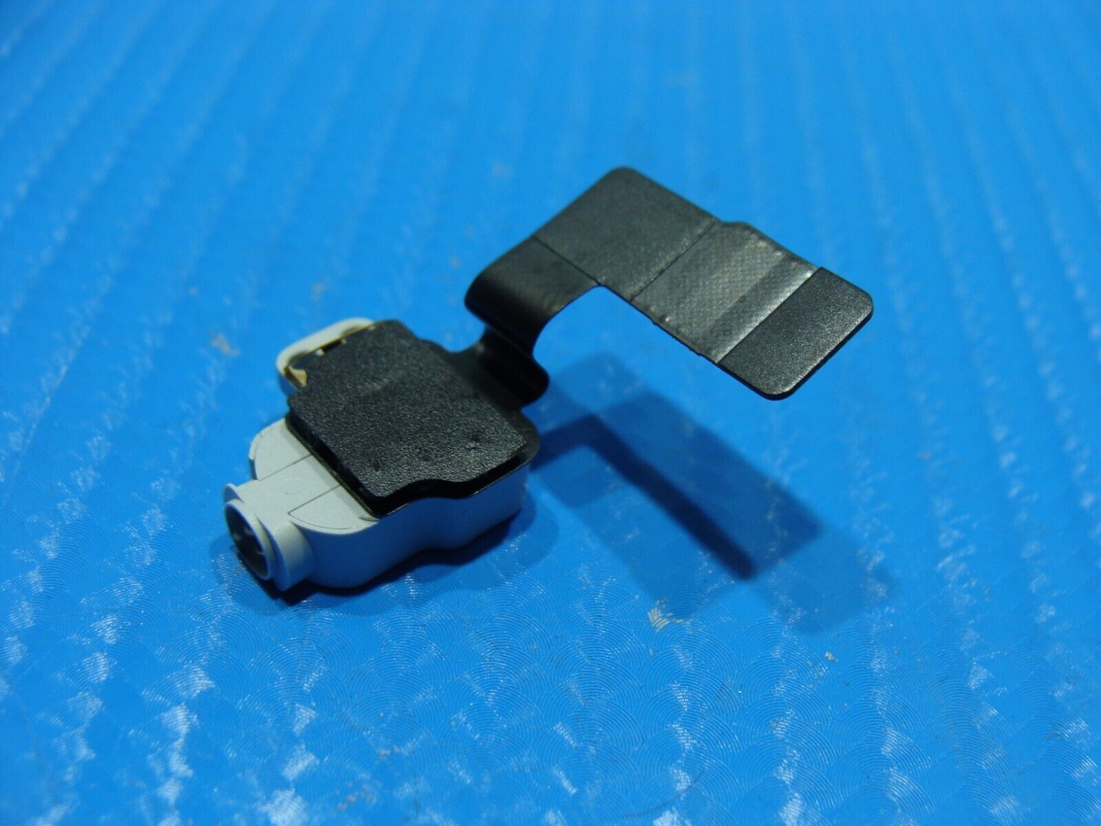 MacBook Pro A1706 13