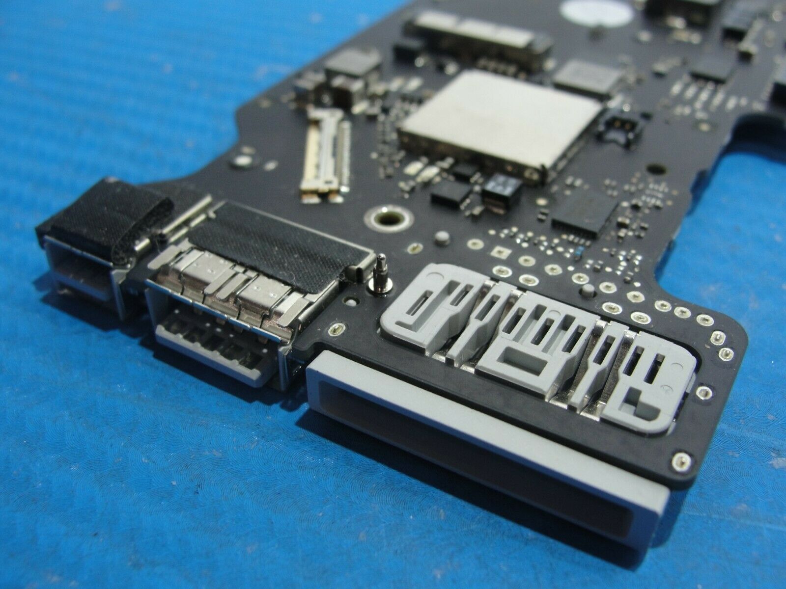 MacBook Air A1466 13