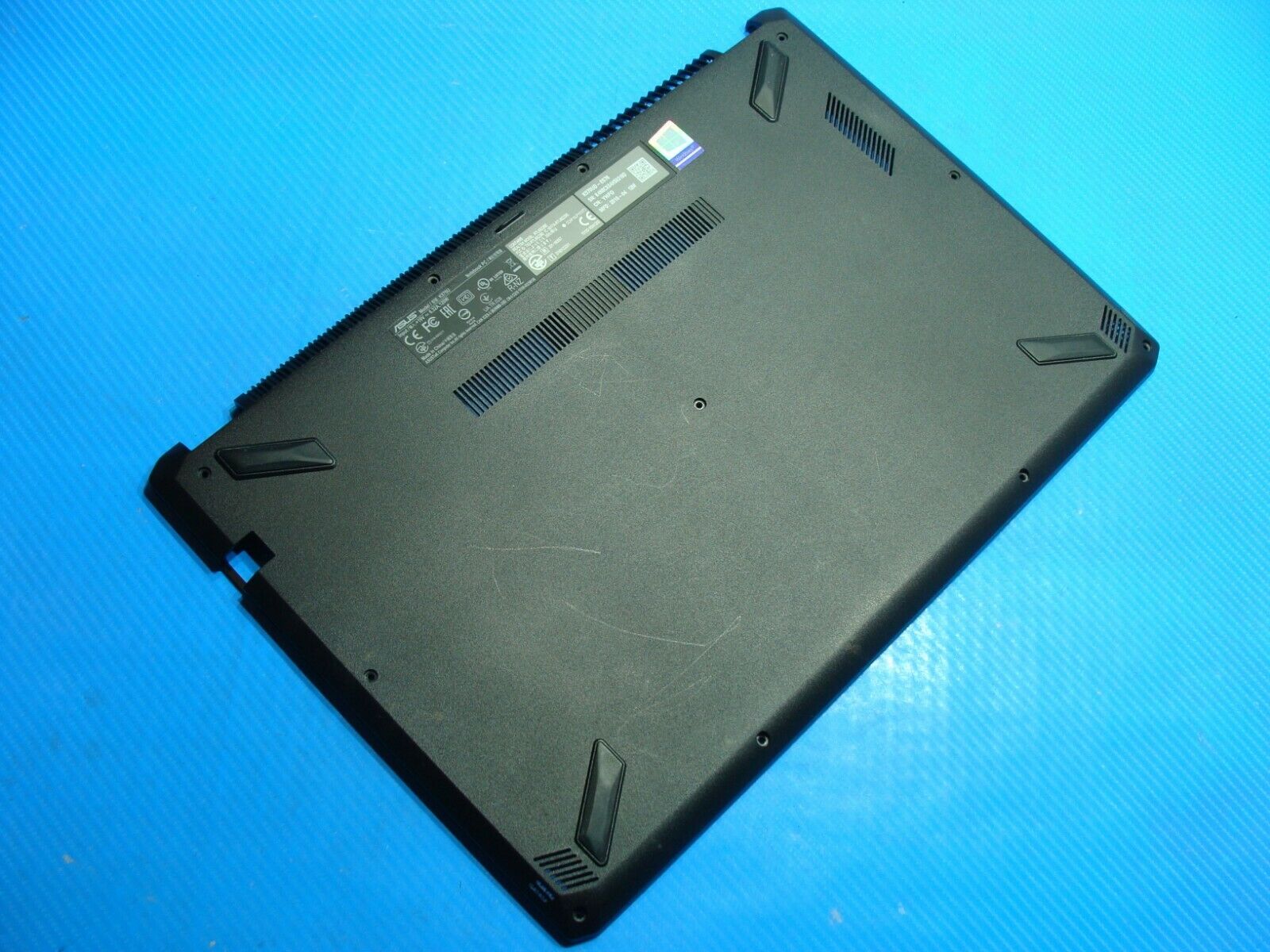 Asus VivoBook K570UD-ES76 15.6