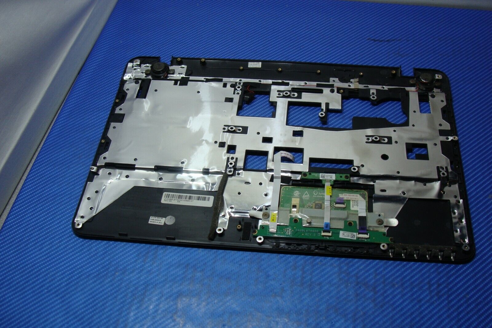 Toshiba Satellite 15.6 L655D-S5109 Palmrest w/TouchPad & Speakers 3BBL6TA0I001