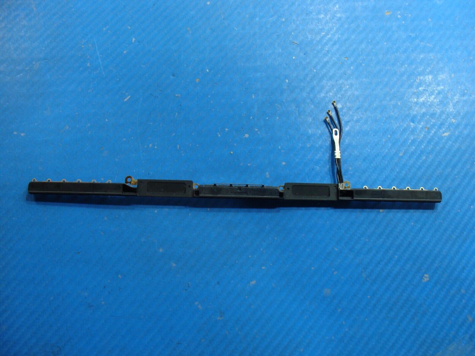 MacBook Pro A1989 13 Mid 2019 MV962LL/A Rear Vent & Antenna Module 923-02518