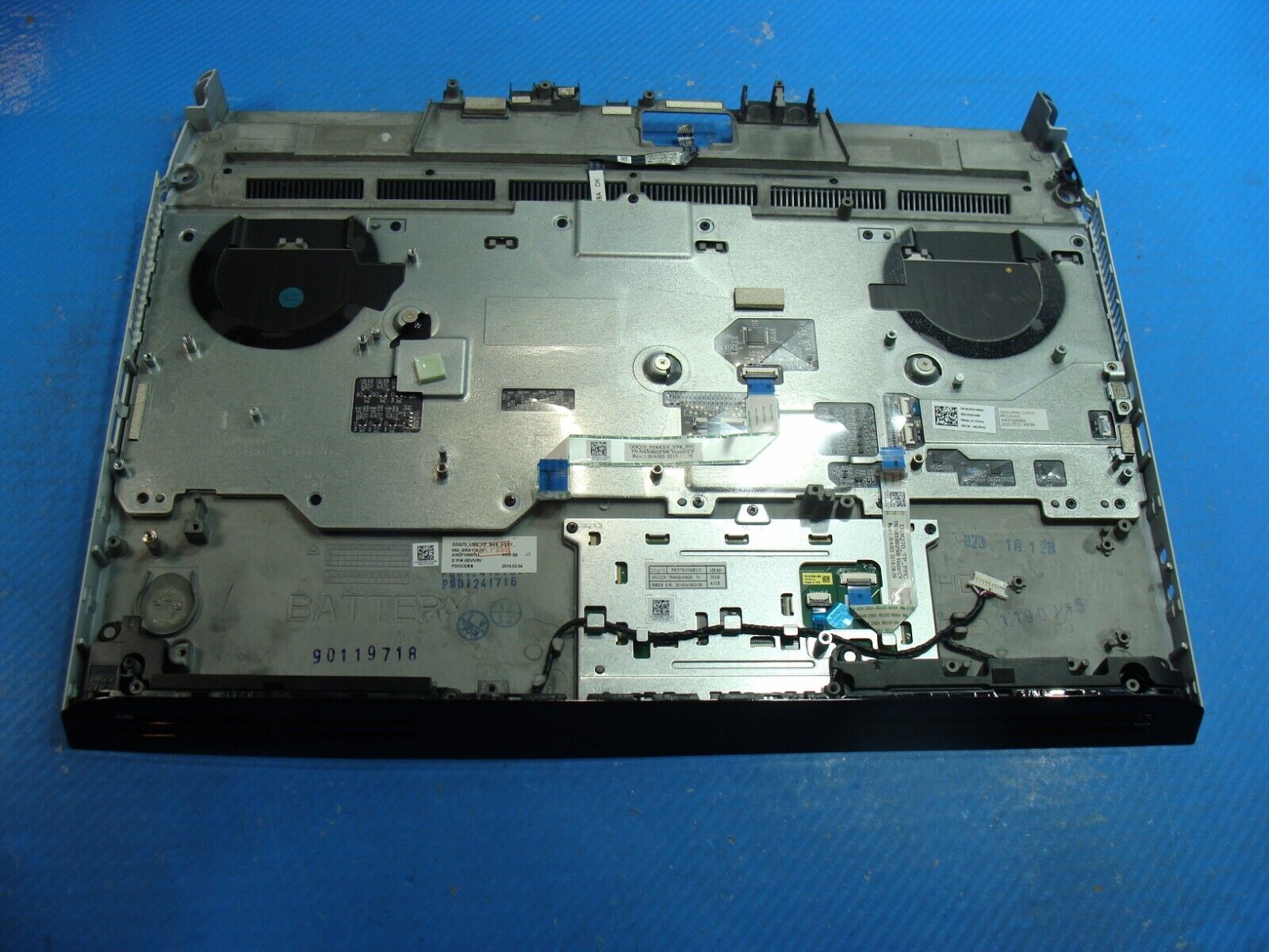 Dell Alienware Area 51m 17.3 Genuine Palmrest w/Keyboard Touchpad DVV0V AS IS
