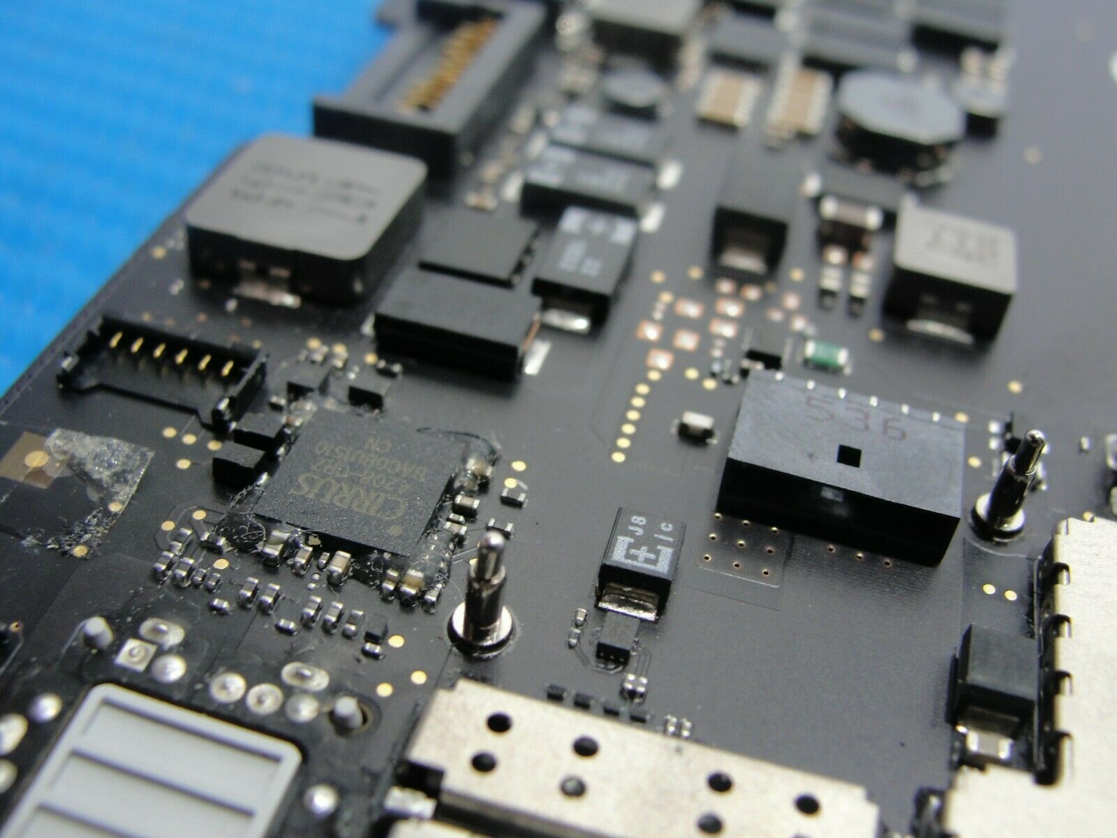 MacBook Pro A1502 13