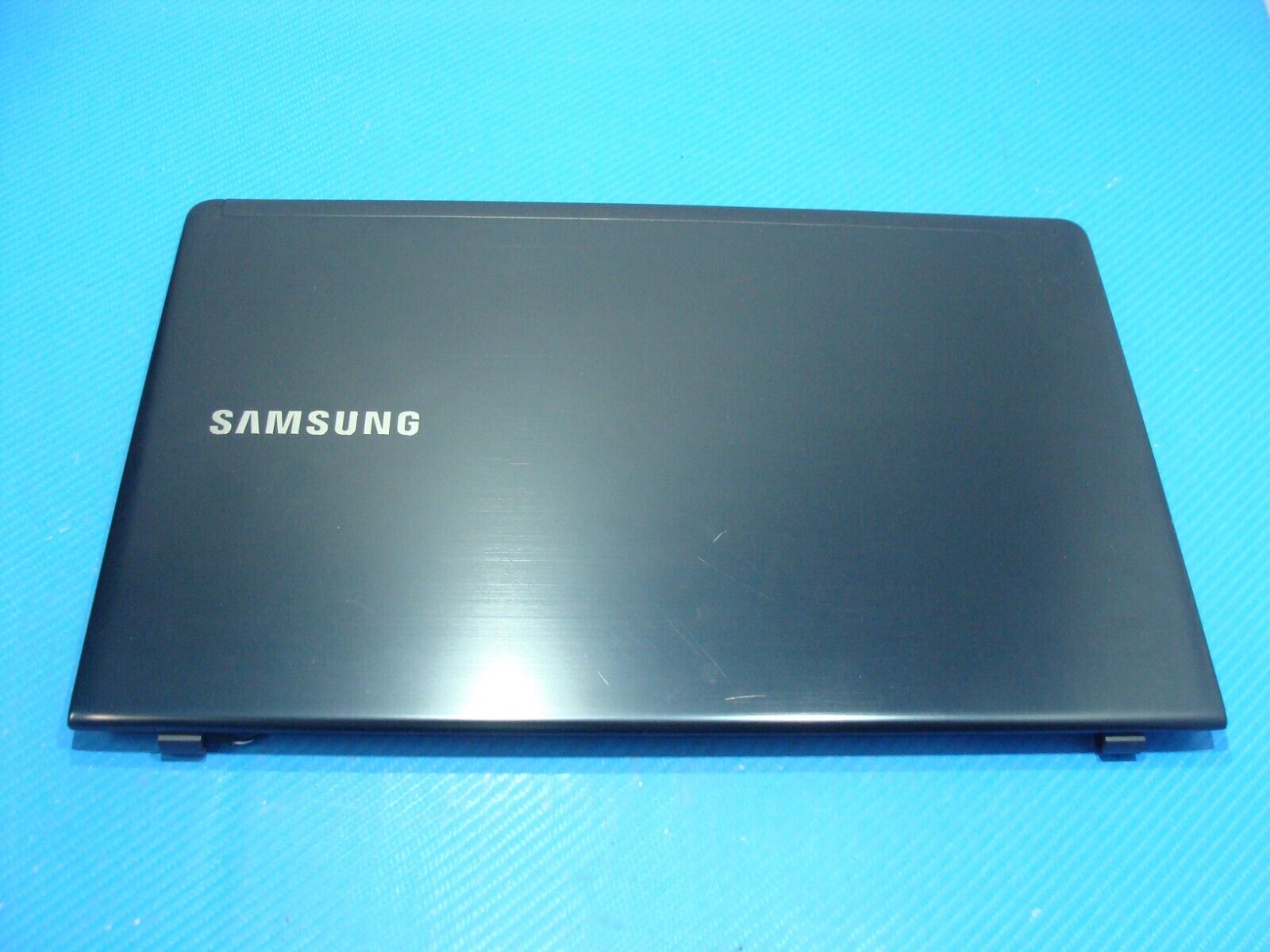 Samsung ATIV Book 15.6” NP470R5E-K01UB LCD Back Cover w/Front Bezel BA75-04613A