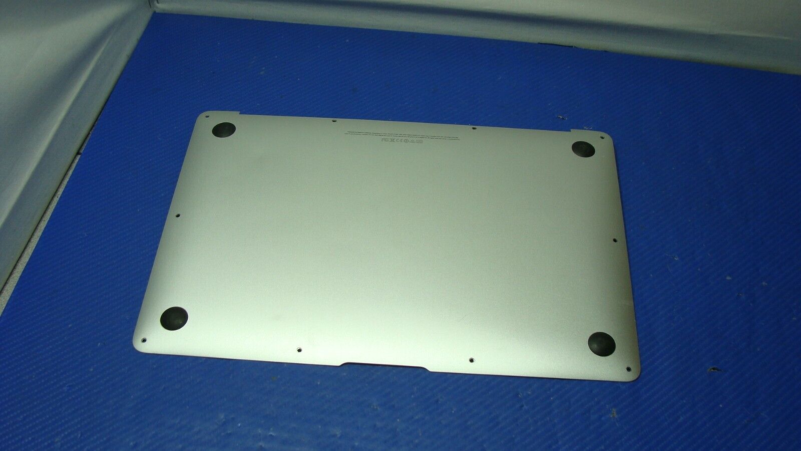 MacBook Air A1466 13 Mid 2013 MD760LL/A Genuine Laptop Bottom Case 923-0443