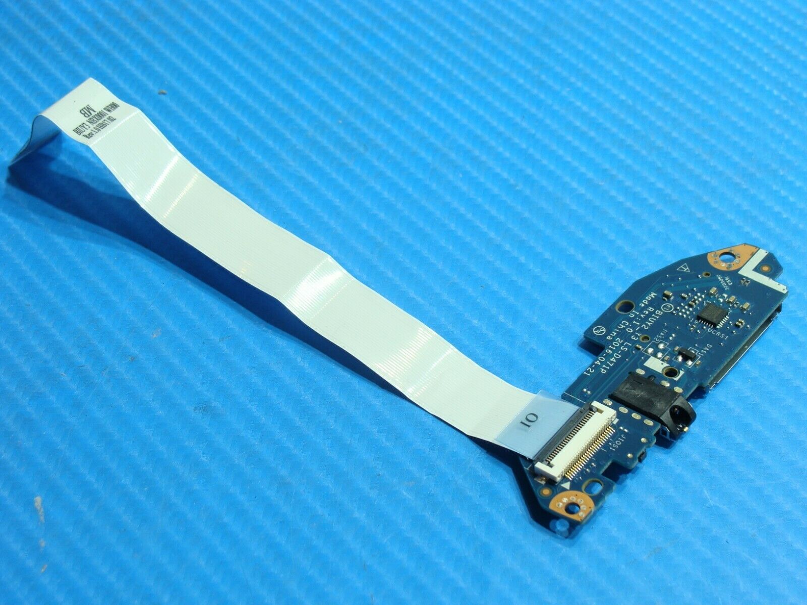 Lenovo Yoga 710-15IKB 80V5 15.6