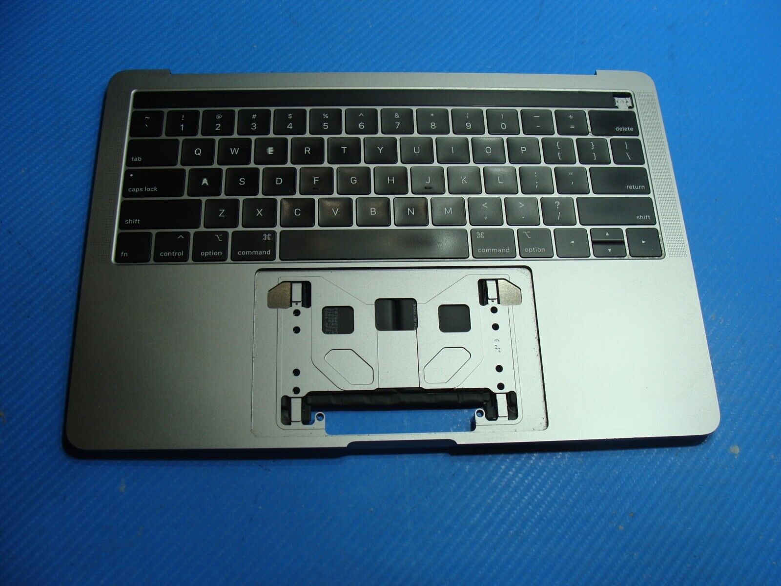 MacBook Pro A1989 13