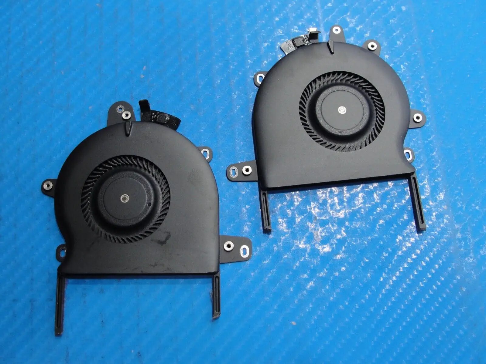 MacBook Pro A1989 13