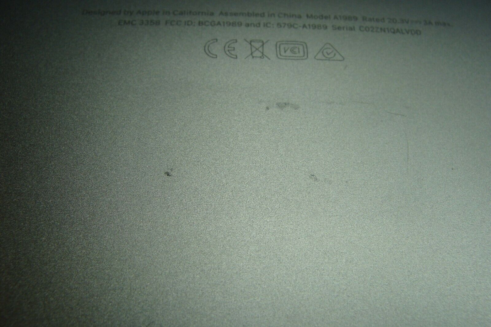 MacBook Pro A1989 13