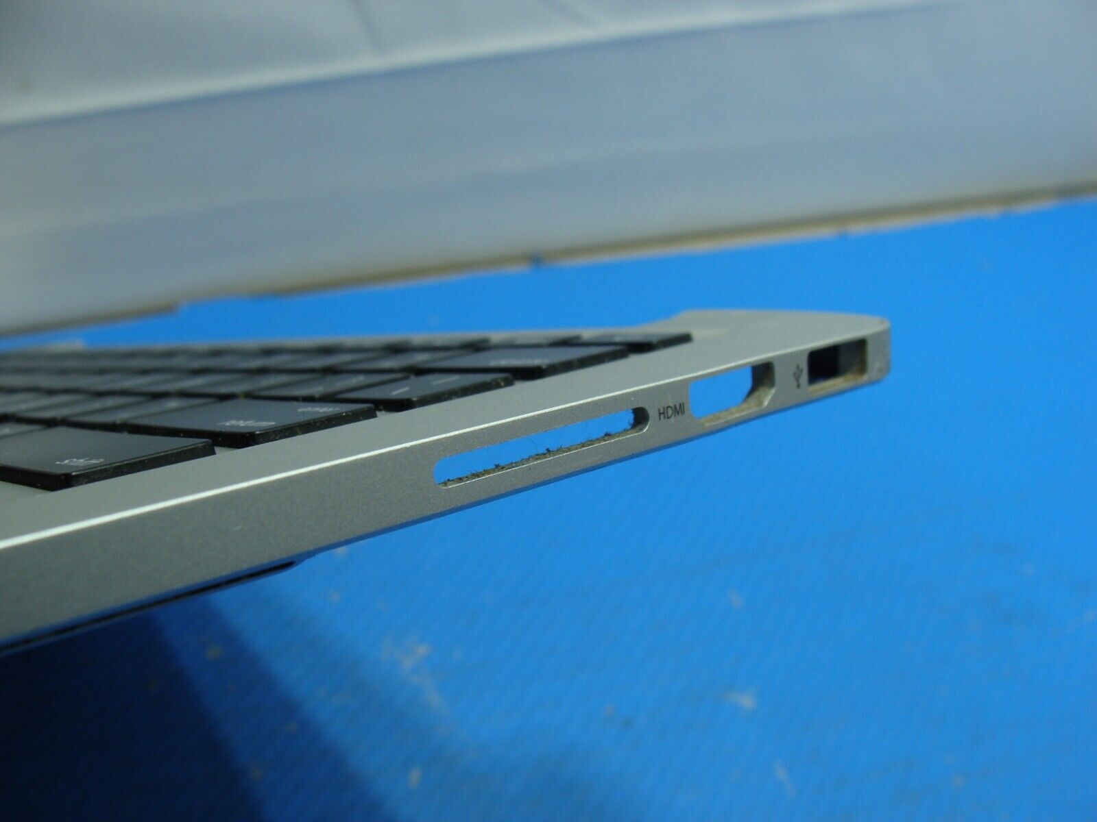 MacBook Pro A1502 13 Early 2015 MF839LL/A Top Case w/Battery 661-02361