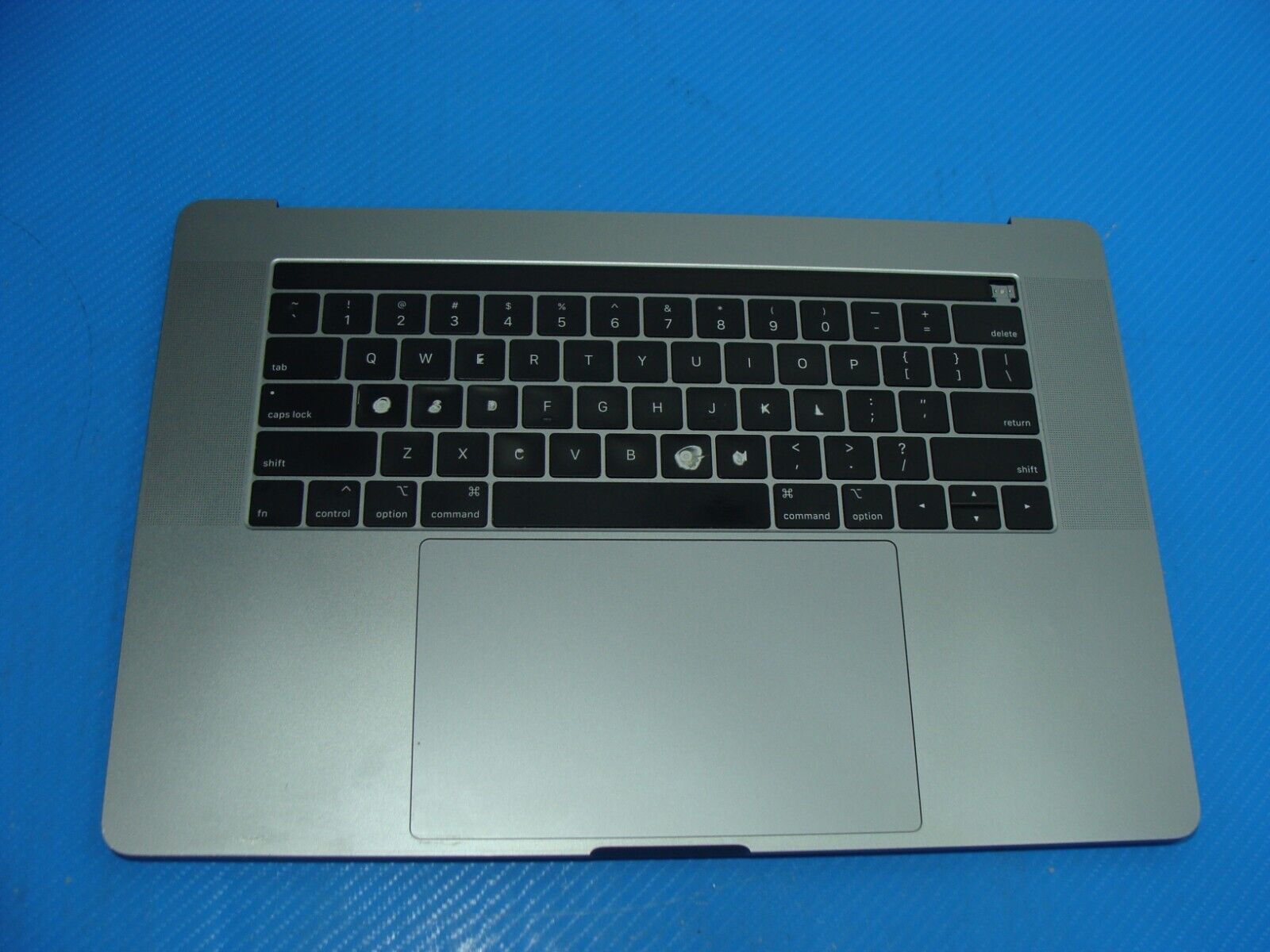 MacBook Pro A1990 2018 MR932LL MR942LL Top Case NO Battery Space Gray 661-10345