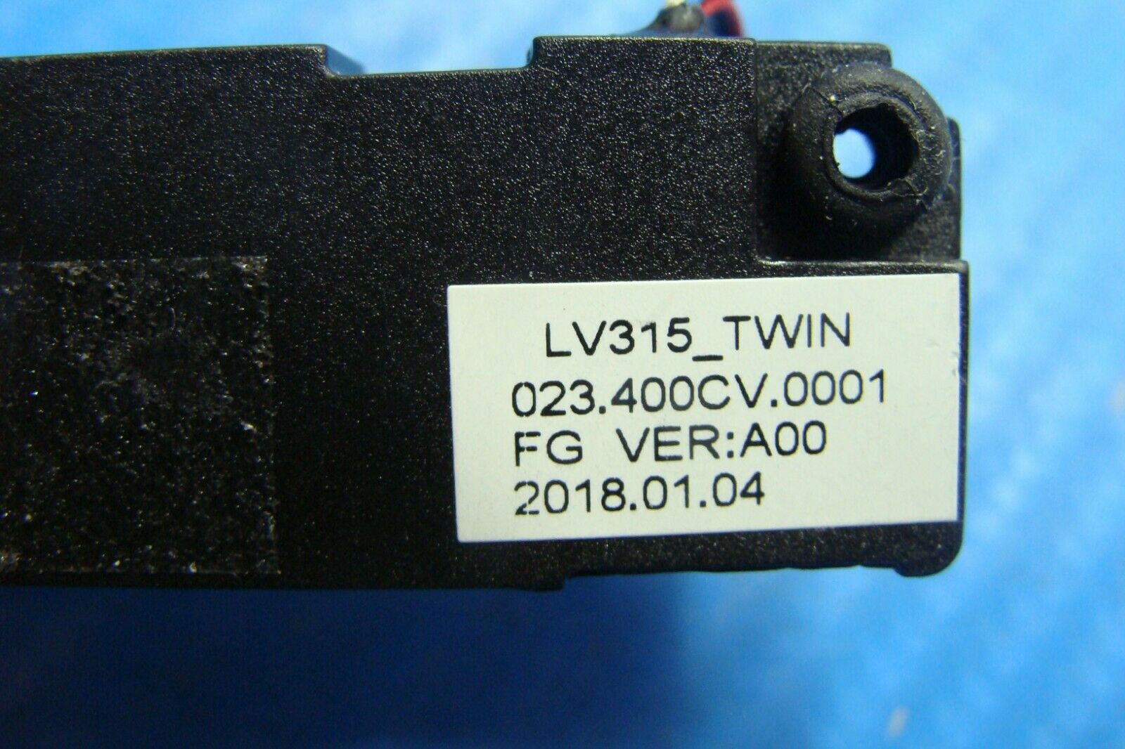 Lenovo V330-15IKB 15.6