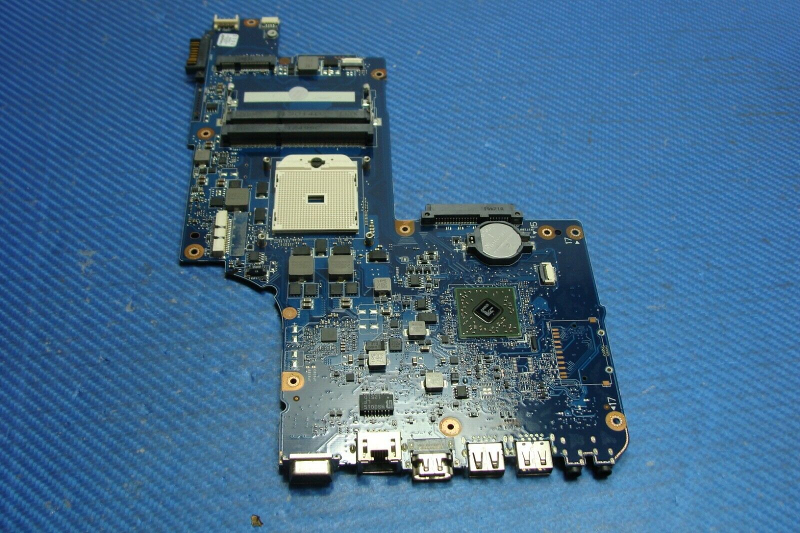 Toshiba Satellite C875D-S7105 17.3