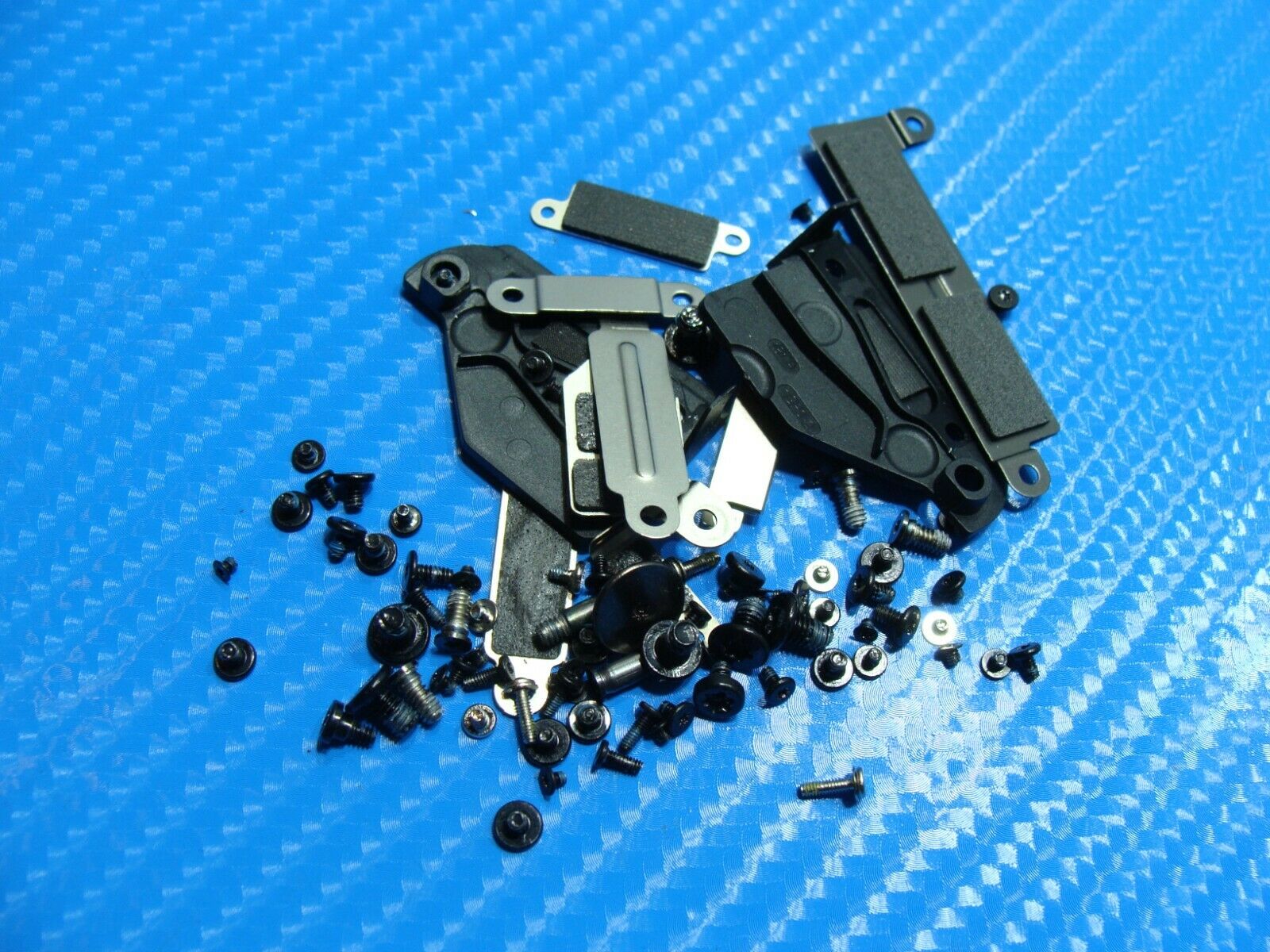 MacBook Pro A1990 15