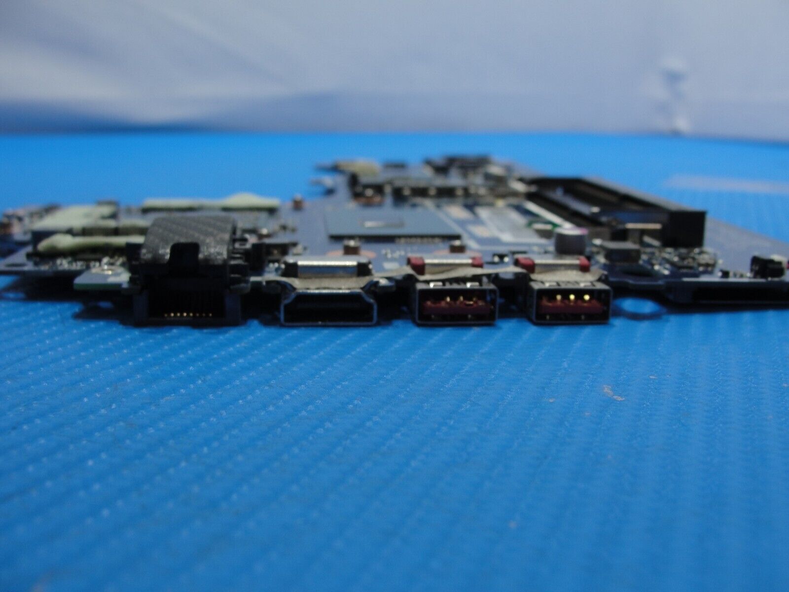 Lenovo IdeaPad Y700-14ISK 14