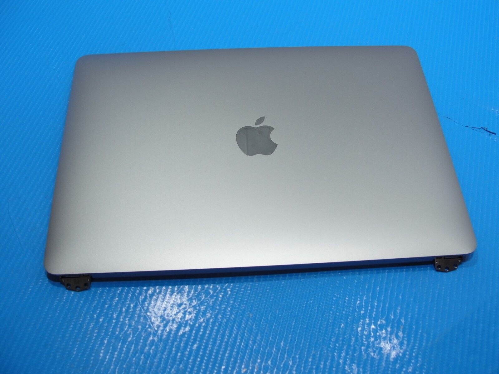 MacBook Pro A1989 13