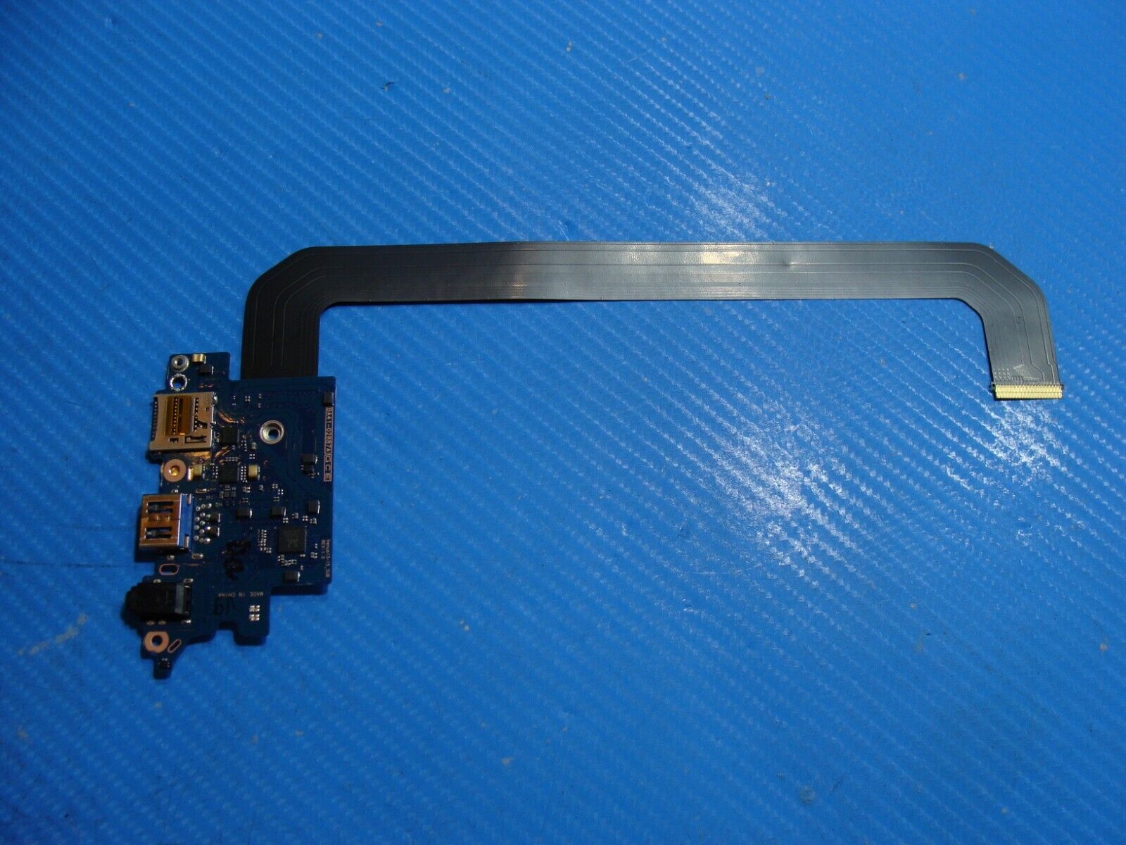 Samsung Galaxy NP950XDB-KC3US 15.6